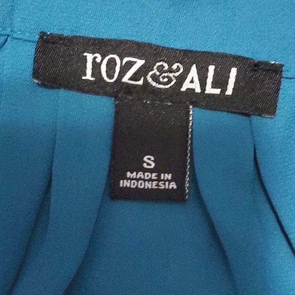 Roz & Ali Boho Chic Teal Tiered Bell Sleeves Modest Chic Flowy Top - Picture 9 of 10